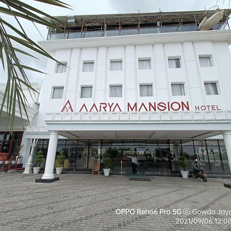 Отель Aarya Mansion Vaccinated Staff Хассан Экстерьер фото